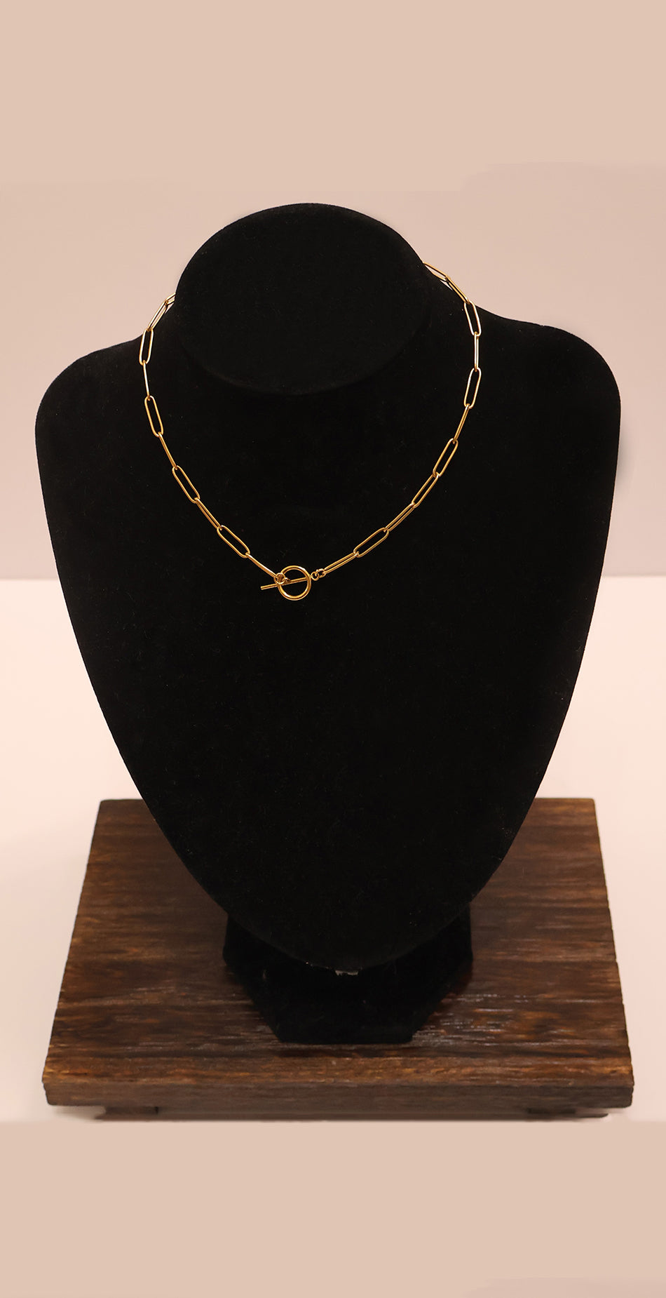 Bella Toggle Choker