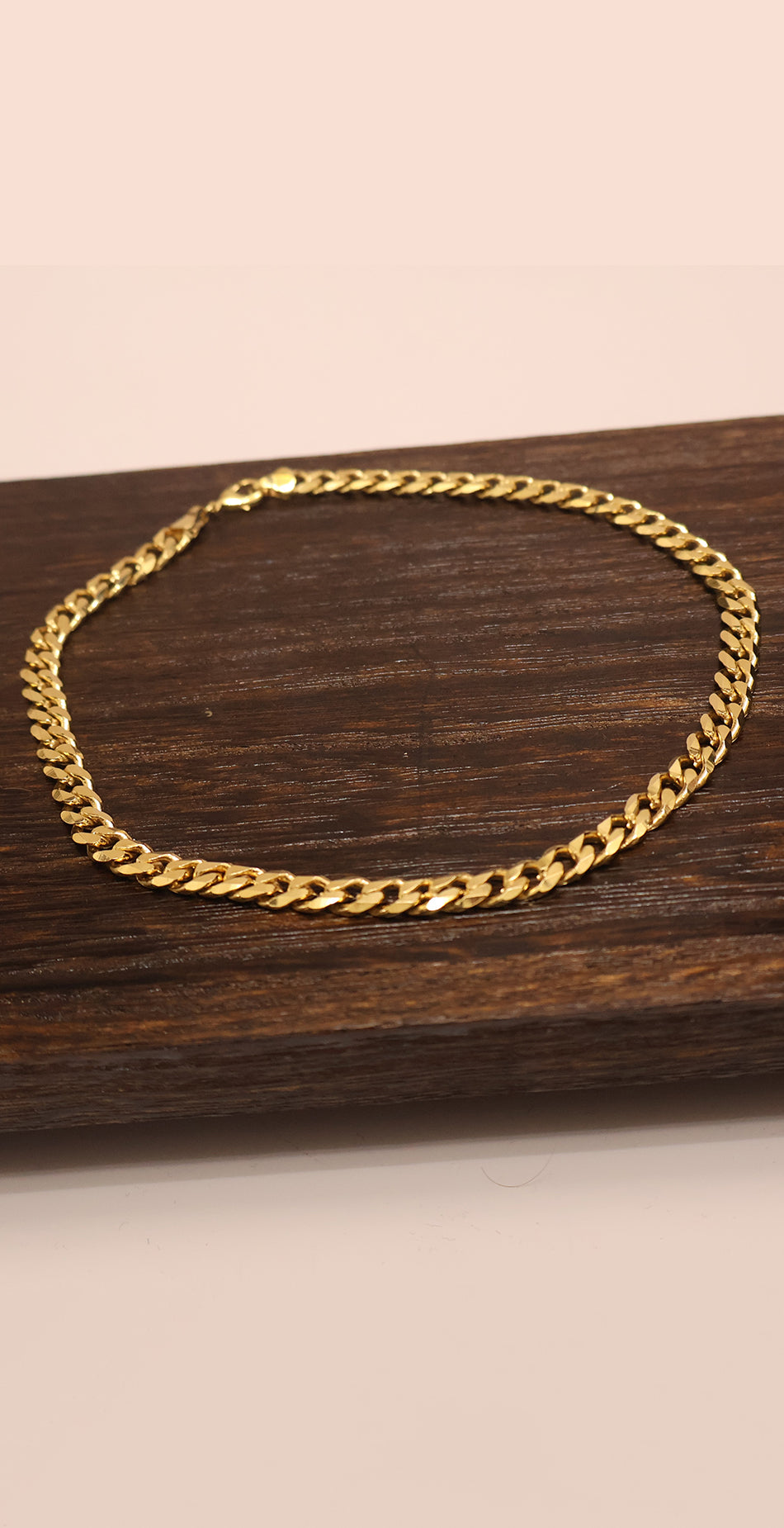 Leila Cuban Link Choker